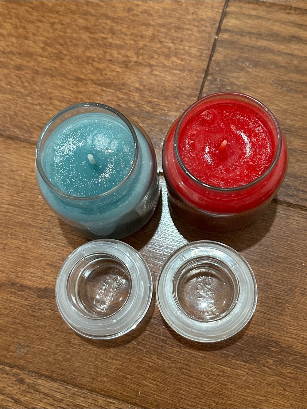 Yankee Candle small jar - Catching Rays and Macintosh - Picture 4 of 4